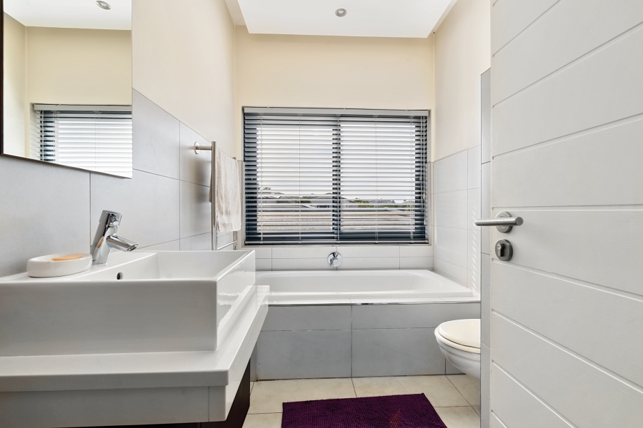 5 Bedroom Property for Sale in Century City Western Cape